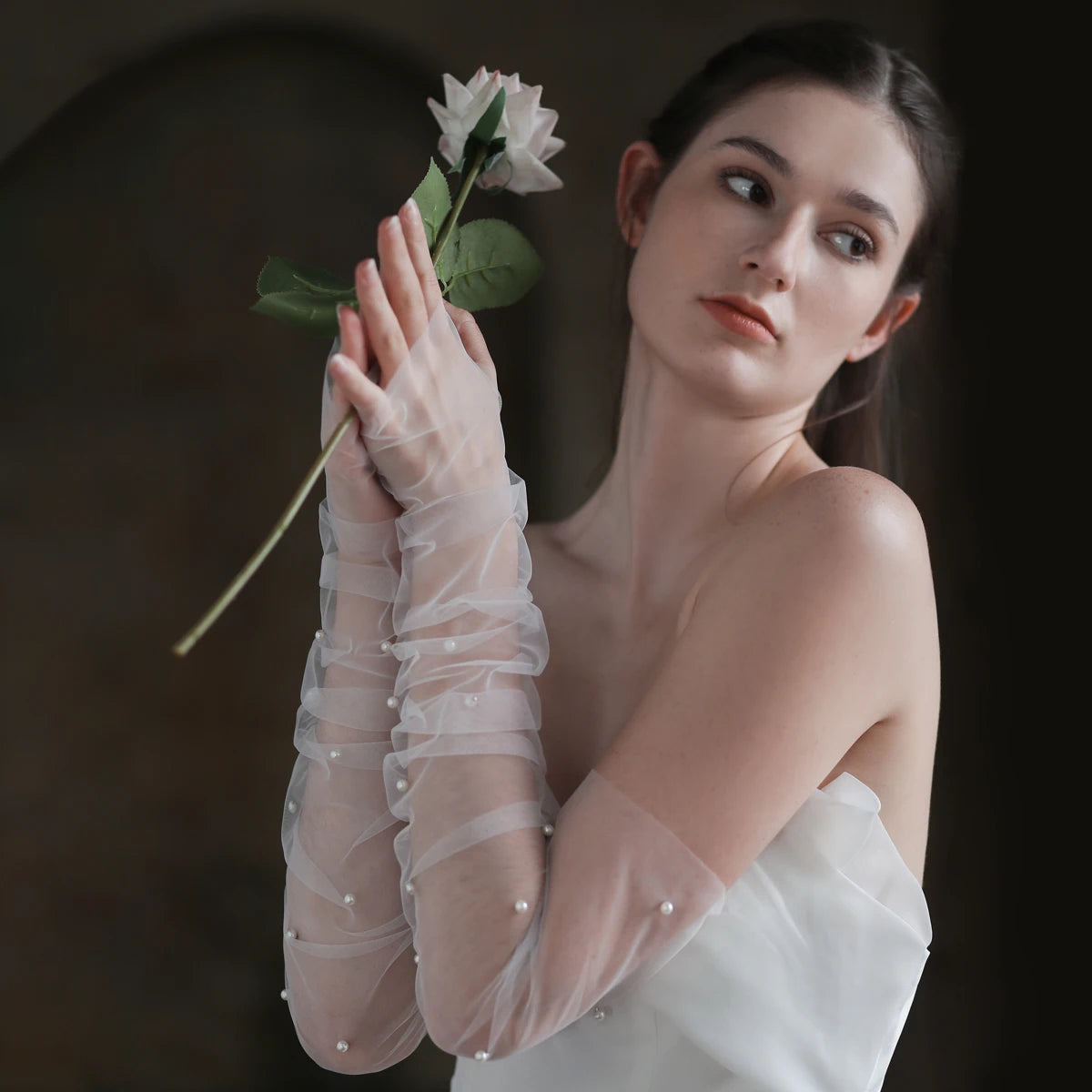 Naomi Gloves