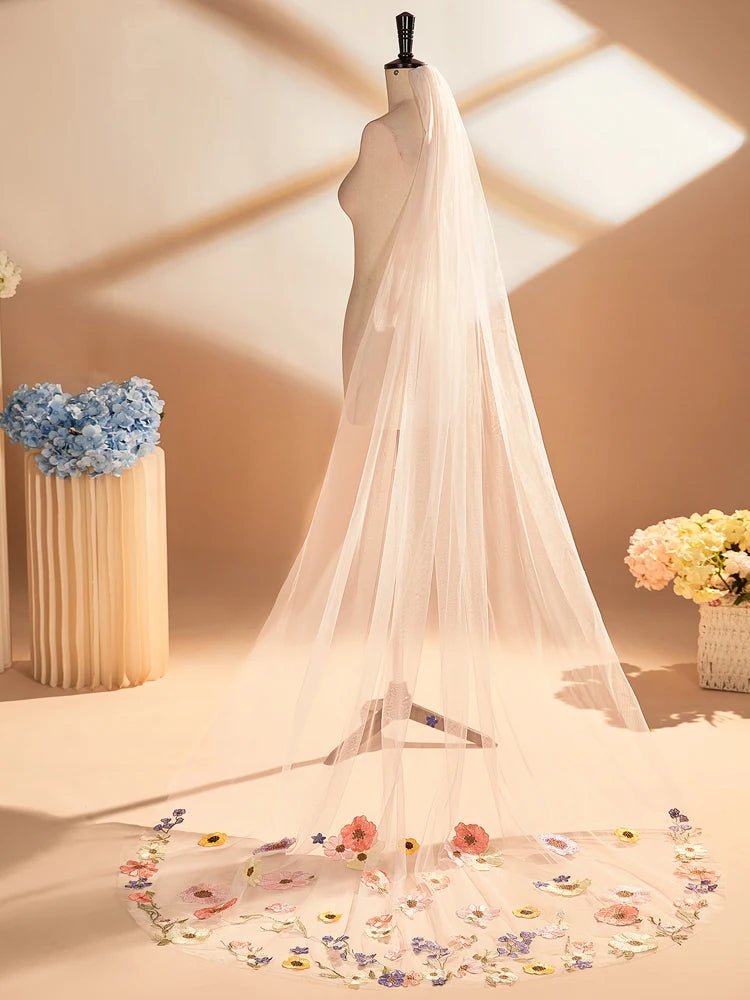Amara | Coloured Flower Veil - 14:29White - Bridal Veil - Ivory & White