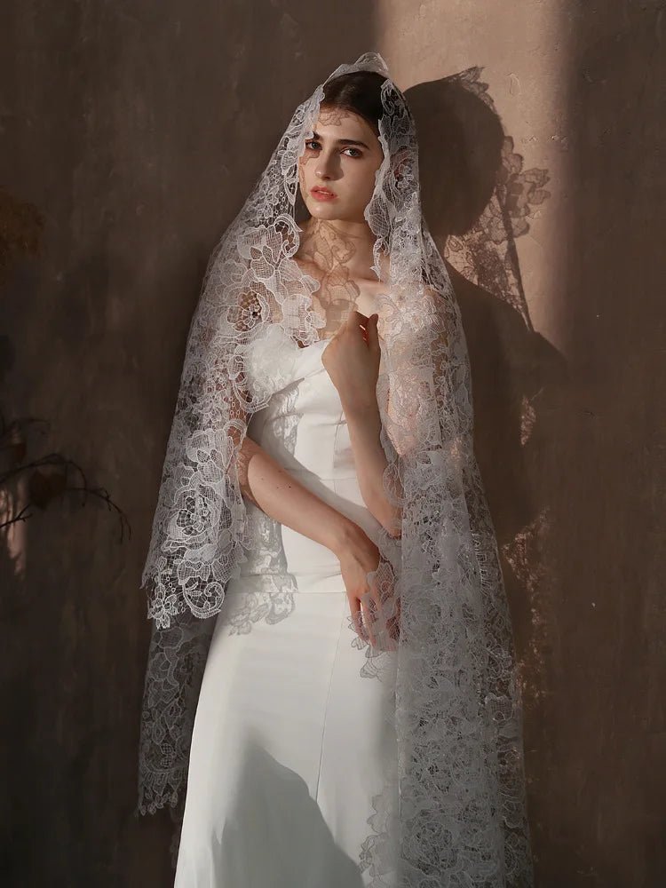 Liana | Full Lace Veil - 14:291m - Bridal Veil - Ivory & White