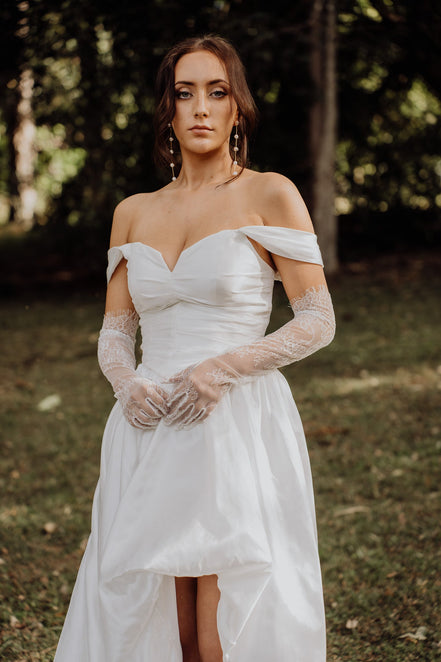 Odessa | Lace Gloves - 14:29WG054 - White - 1 - Bridal Accessories - Ivory & White