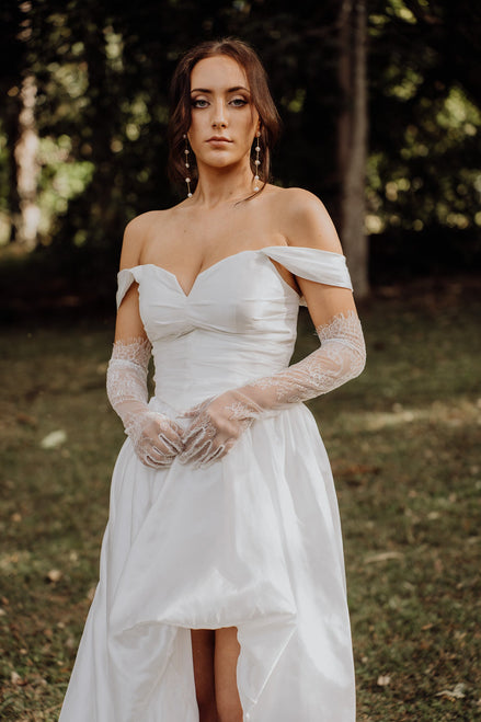 Odessa | Lace Gloves - 14:29WG054 - White - 1 - Bridal Accessories - Ivory & White