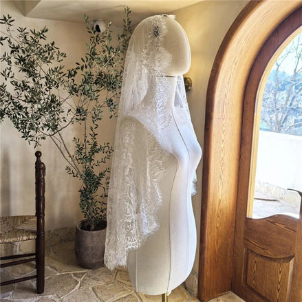 Renata | Mantilla Lace Veil - 14:29Off White;200000063:1952 - Bridal Veil - Ivory & White