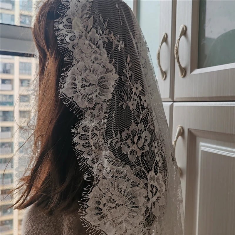 Renata | Mantilla Lace Veil - 14:29Off White;200000063:1952 - Bridal Veil - Ivory & White