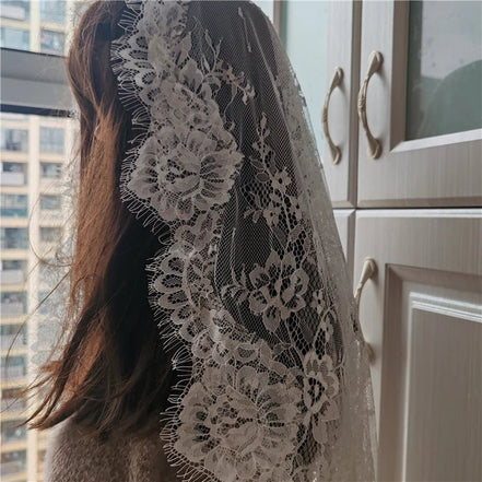 Renata | Mantilla Lace Veil - 14:29Off White;200000063:1952 - Bridal Veil - Ivory & White
