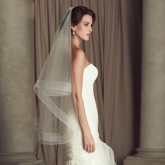 Minimalist two tier veil Ivory & White