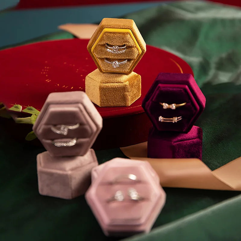 Gwendolyn Double Ring Box