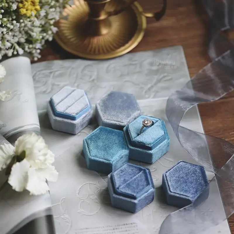 Gwendolyn Double Ring Box