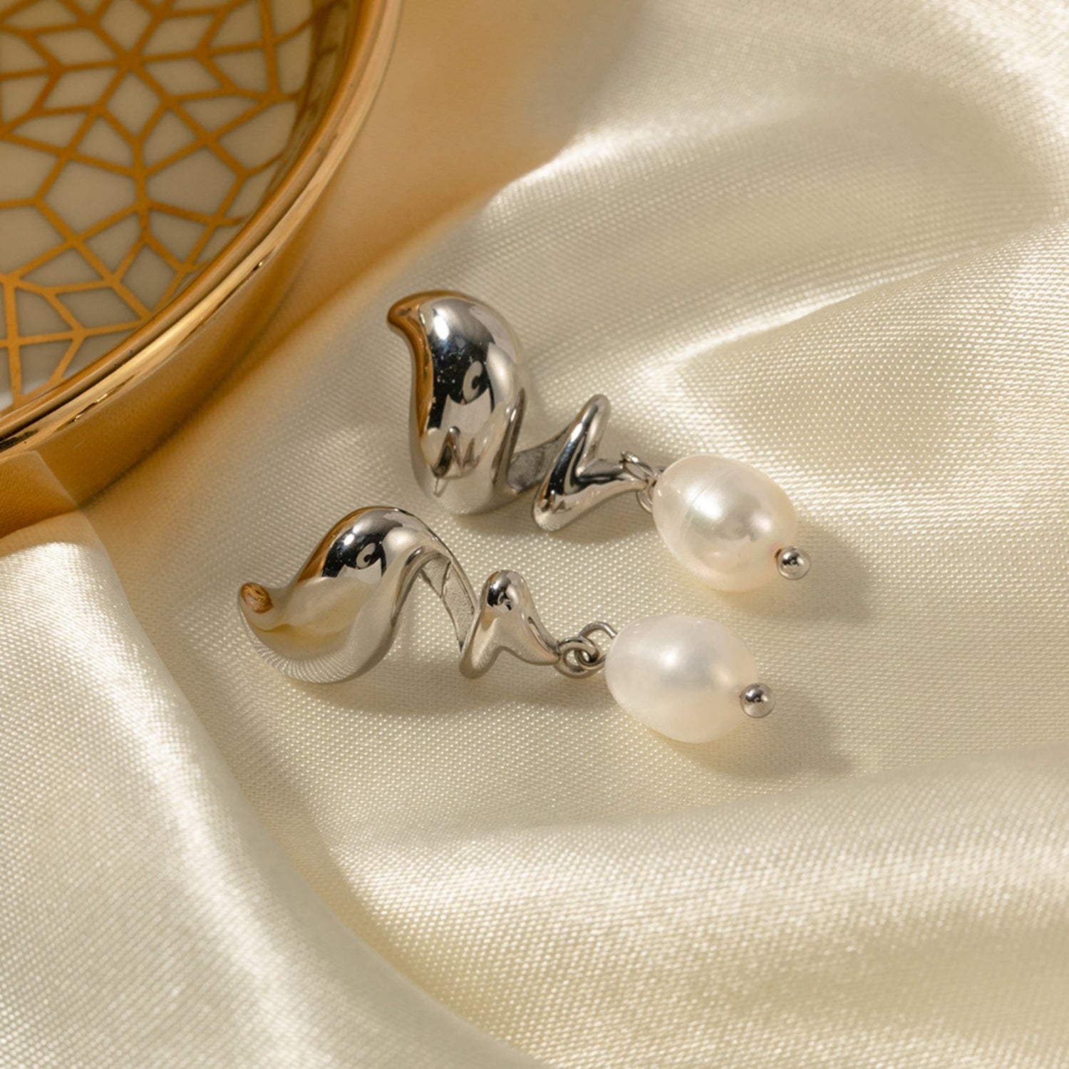 Annelise | Twist Pearl Dangle Stud Earrings - 101300000015657 - Jewellery - Ivory & White