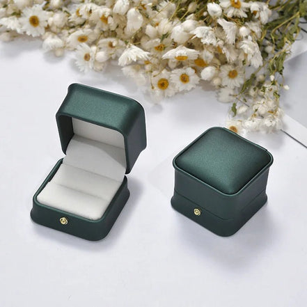 Crown Clasp Jewellery Box - 14:366deep green;5:2000047635.8x5.8x4.5cm - Bridal Accessories - Ivory & White