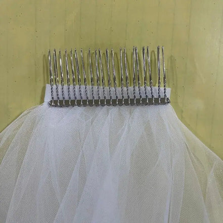 Lily - 14:200002130 - Bridal Veil - Ivory & White