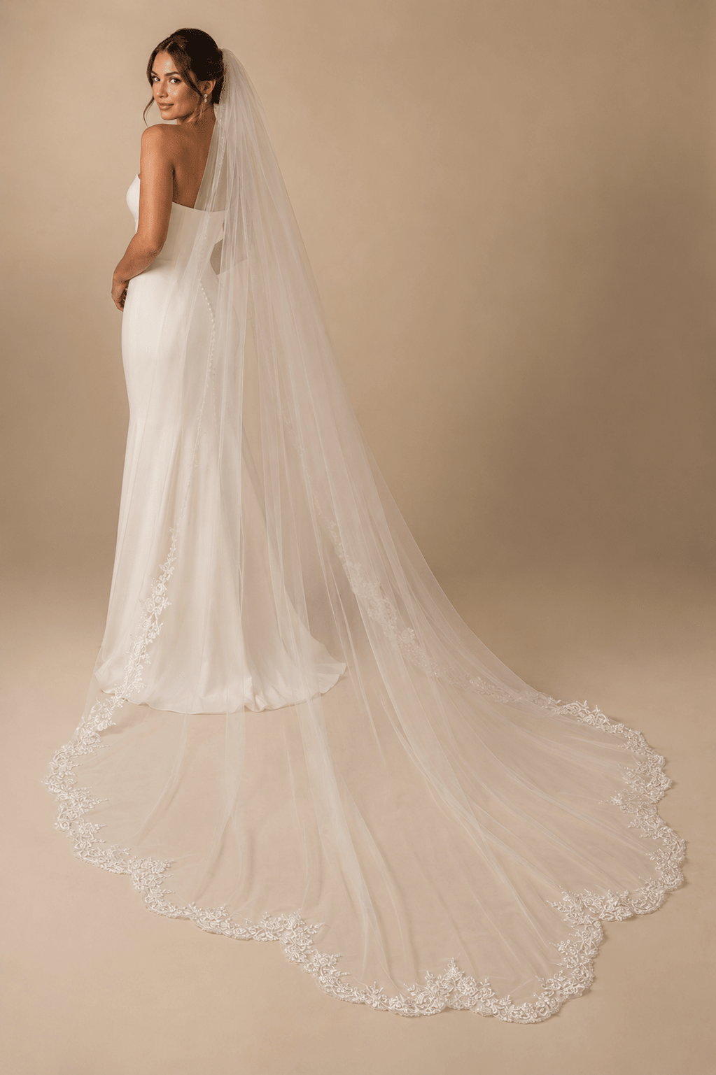 Nina -  - Bridal Veil - Ivory & White