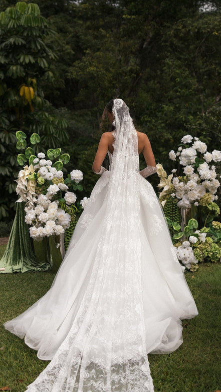 Renata | Mantilla Lace Veil - 14:29Off White;200000063:1952 - Bridal Veil - Ivory & White