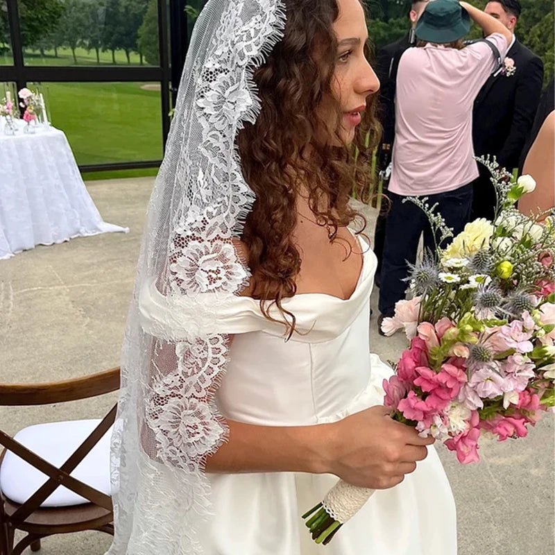 Renata | Mantilla Lace Veil - 14:29Off White;200000063:1952 - Bridal Veil - Ivory & White