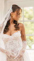 Renata | Mantilla Lace Veil - 14:29Off White;200000063:1952 - Bridal Veil - Ivory & White