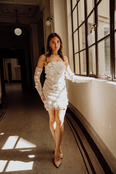 Saskia - 14:29as pic;200000443:151 - Wedding Dress - Ivory & White
